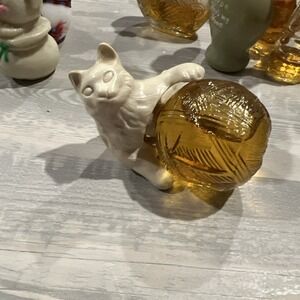 Vintage Avon Kitten Petite Sonnet Cologne With Box Cat Yarn Ball Full VTG 1970's